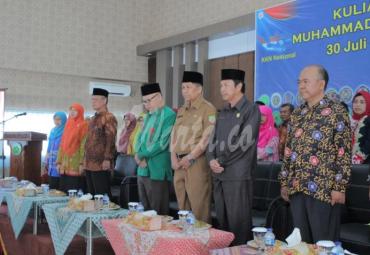 Staff Ahli Gubernur Bidang Sumber Daya Masyarakat dan Kemasyarakatan Muslih Z. menghadiri Pembekalan Kuliah Kerja Nyata Muhamadiyah Untuk Negeri ke VI, yang digelar di Auditorium Hasan Din Kampus 4 Universitas Muhammadiyah Bengkulu, Selasa (30/7).