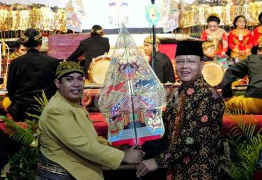Gubernur Bengkulu bersama Ki Dalang 