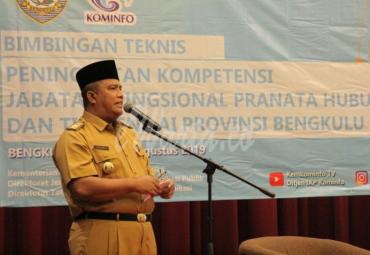 Kepala Dinas Kominfotik Provinsi Bengkulu, Jadulliwan membuka Bimtek dan SIMAN, Selasa (12/8)