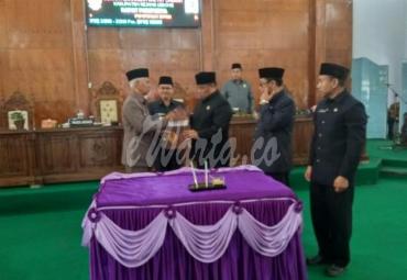 Anggota DPRD Rejang Lebong periode 2014-2019 sudah merampungkan 50 Raperda tetapi belum pernah hasilkan Raperda Inisiatif