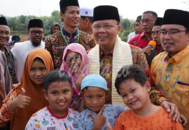 Gubernur Bengkulu (Dr. H. Rohidin Mersyah)