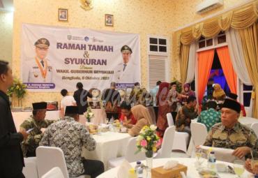 Wagub Dedy Ermansyah menyampaikan rasa syukurnya atas diberikan amanah dan kepercayaan dari segenap masyarakat Provinsi Bengkulu kepada dirinya untuk menjadi Wakil Gubernur Bengkulu. 