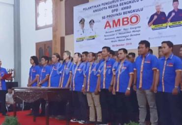 Ketua AMBO Provinsi Bengkulu, Aurego Jaya kukuhkan kepengurusan Anggota Media Bengkulu Online
