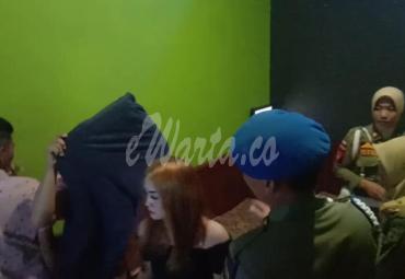 Tim Gabungan saat melakukan Razia ke sejumlah tempat hiburan malam, hotel, kos-kosan