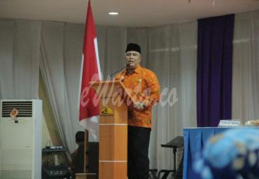 Kepala Dinas Kominfotik provinsi Bengkulu, Jadulliwan saat menyampaikan sambutan Gubernur Bengkulu.