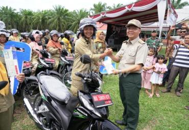 Salah seorang PPL Kabupaten Bengkulu Selatan, Didit Budiono mengaku bahagia menerima kendaraan operasional dari Gubernur Rohidin Mersyah