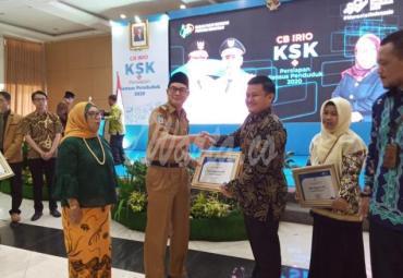 Pemutakhiran dan kevalidan data kependudukan sangat penting bagi pemerintah untuk menentukan arah kebijakan dalam penggunaan anggaran, sehingga memberikan manfaat bagi masyarakat. 