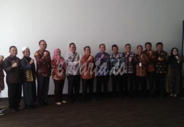 Pemkot Bengkulu, acara PKS ini dihadiri Sekretaris Daerah Marjon, Kadis PTSP Toni Harisman, Kabid Penyelenggaraan e Government Erika Ariesanti dan Kasi Infrastruktur, Teknologi dan Persandian Weniarti.