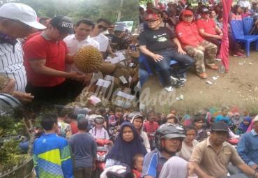 Festival Ken-Durian sukses, Bupati Rosjonsyah minta ini menjadi event tahunan.