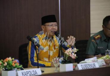 Rapat Koordinasi (rakor) Antisipasi Pandemi Virus Corona (Covid-19) tingkat Provinsi Bengkulu yang dilaksanakan di Gedung Command Center Polda Bengkulu, Senin (16/03),