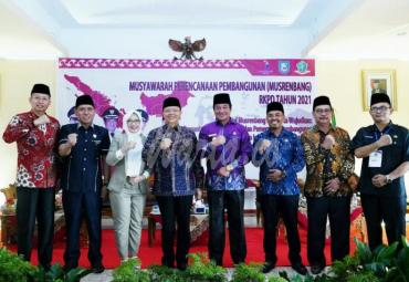 Gubernur Bengkulu, Dr. H. Rohidin Mersyah.