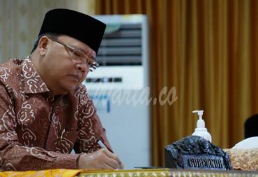 Gubernur Bengkulu, Dr. H. Rohidin Mersyah.