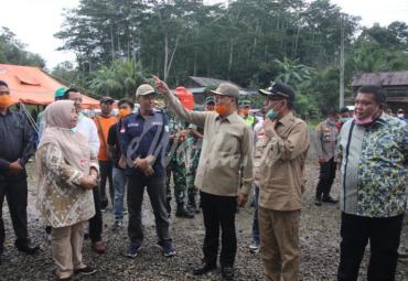 Gubernur Bengkulu Rohidin Mersyah saat lakukan ratas dengan stake holder Pemkab Rejang Lebong dan Pemkab Kepahiang, 27/03.