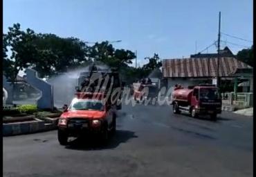 Penyemprotan Desinfektan 