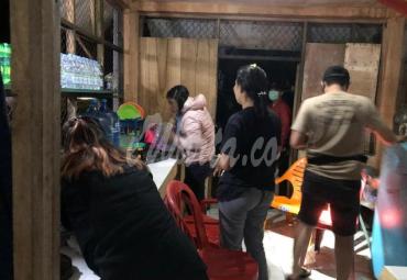 Subdit Jatanras Direktorat Reskrimum Polda Bengkulu kembali membubarkan dan mengamakan 50 orang warga Bengkulu yang kedapatan berkumpul di warung remang – remang di kawasan Pantai Panjang, Kota Bengkulu, Senin (6/4/2020) dini hari.