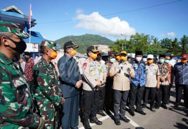 Gubernur Bengkulu Rohidin Mersyah menekankan penyaluran bantuan lainnya untuk masyarakat harus segera disalurkan oleh kepala daerahnya masing-masing dari dana APBD 2020 yang sudah dilakukan refocusing dan realokasi kemarin. 