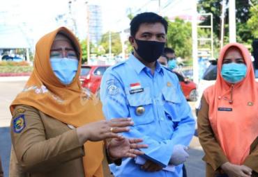 Ikan segar itu mereka berikan melalui Dinas Kelautan dan Perikanan (DKP) Kota Bengkulu yang mengantar langsung ke RSHD.