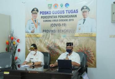 empat pasien positif ini dijelaskan bahwa pasien tidak memiliki gejala klinis alias OTG (Orang Tanpa Gejala) hal ini harus menjadi perhatian serius bagi masyarakat. 