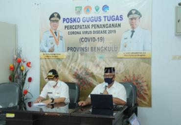 Kepala Dinas Kesehatan Provinsi Bengkulu Herwan Antoni, saat keterangan pers di aula Dinkes, Jumat (15/5).
