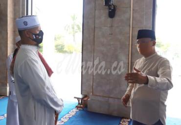 Untuk itu Gubernur Bengkulu Rohidin Mersyah memastikan masyarakat yang akan melakukan sholat berjamaah aman dari Covid-19, asalkan selalu menerapkan protokol kesehatan dengan baik.