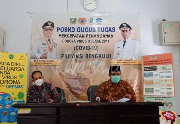 Kepala Dinas Kesehatan Provinsi Bengkulu Herwan Antoni, saat keterangan pers, Minggu (10/5).