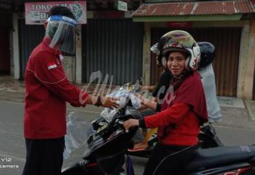 Sosialisasi dan Pembagian Perlengkapan Protokol Kesehatan