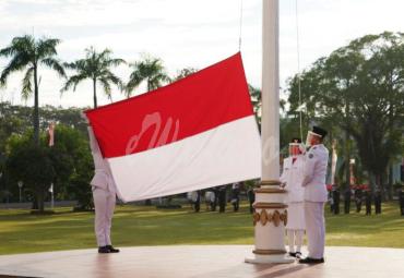 Upacara HUT ke 75 RI di Halaman Kantor Gubernur