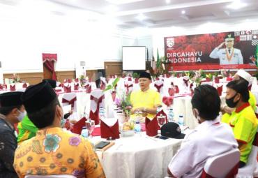 Gubernur Rohidin saat menerima audiensi DWP ASPEPORIN di Gedung Daerah Balai Raya Semarak Bengkulu, Kamis (27/08).