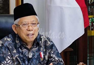 Wakil Presiden (Wapres) K.H. Ma’ruf Amin saat memberikan sambutannya pada acara Pembukaan Pengenalan Kampus Universitas Katolik Atma Jaya (Unika Atma Jaya) melalui konferensi video di kediaman resmi Wapres, Jalan Diponegoro Nomor 2, Jakarta Pusat, Senin (31/08/2020).