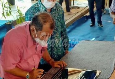 KMA tersebut diserahkan Direktur Pemberdayaan Zakat dan Wakaf Tarmizi Tohor kepada masing-masing pengelola (nazhir) wakafnya.