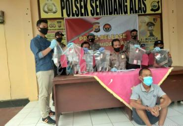 Terdsangka dan barang bukti