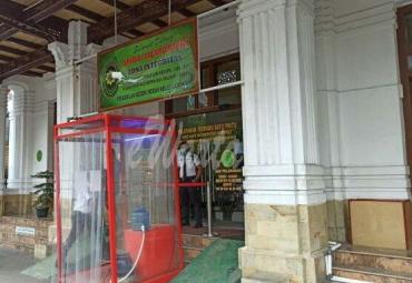 Situasi dari luar Gedung Pengadilan Negeri Medan