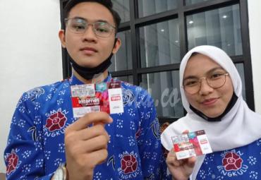 Pelajar penerima internet gratis