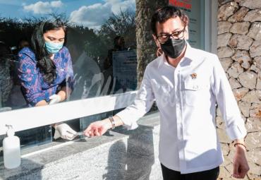 Menteri Pariwisata dan Ekonomi Kreatif/Kepala Badan Pariwisata dan Ekonomi Kreatif Wishnutama Kusubandio