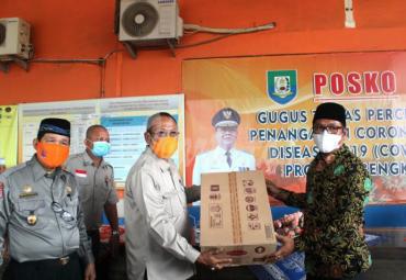 penyerahan bantuan
