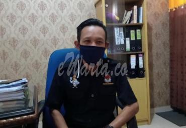 Komisioner KPU Seluma, Divisi Sosialisasi dan SDM, Edi Ansori