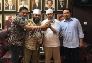 Dedy Wahyudi (Kanan)