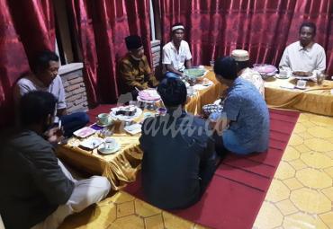 Calon Wakil Bupati Lutra Andi Sukma, Hadiri Malam Mappacci di Desa Batu Alang
