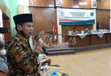 Direktur Guru dan Tenaga Kependidikan Madrasah M. Zain saat menghadiri Kunjungan Kerja Komisi VIII DPR RI ke Kantor Wilayah Kemenag Banten di Serang, Senin (14/12).
