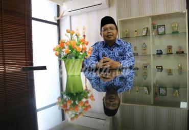  Direktur Pendidikan Agama Islam (PAI) pada Sekolah Rohmat Mulyana