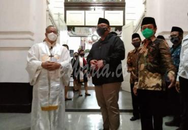 Menag Tinjau Gereja Blenduk Semarang saat Malam Natal