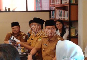 Isnan Fajri, pertama kanan