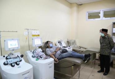 Menko PMK Galakkan Donor Plasma Konvalesen Penyintas Covid-19