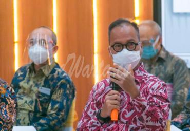Menteri Perindustrian Agus Gumiwang Kartasasmita