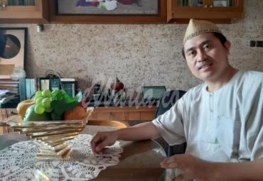 Mastuki HS (Pengajar pada Pascasarjana Islam Nusantara UNUSIA Jakarta dan Kapus Registrasi dan Sertifikasi Halal BPJPH)