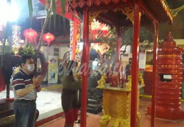 Potret Penerapan Prokes di Vihara Saat Perayaan Imlek