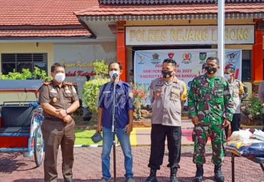 Beras 1,3 Ton Disalurkan Saat Peringatan HPN 2021 di Rejang Lebong