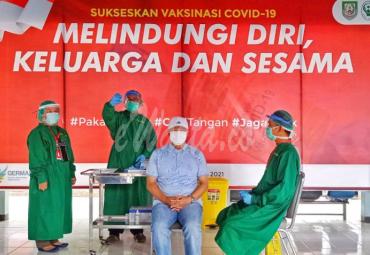 Dok. Gubernur Bengkulu saat Vaksinasi pertama