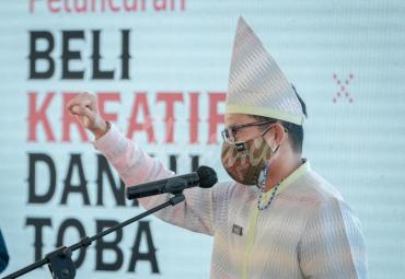 Menteri Pariwisata dan Ekonomi Kreatif/Kepala Badan Pariwisata dan Ekonomi Kreatif Sandiaga Salahuddin Uno