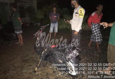 Terbangun Dini Hari, Motor Warga Pasar Sebelah Tiba-tiba Hangus